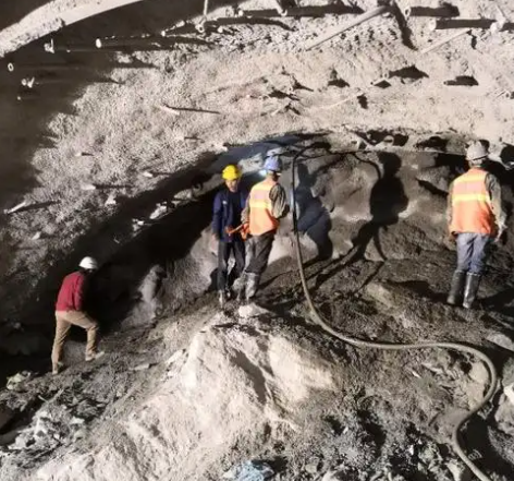 海兴拱顶带模注浆料的施工流程及注意事项